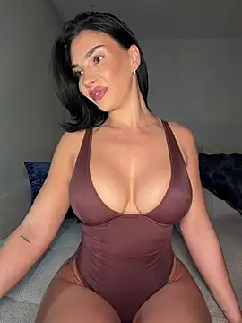 krissiswrld- live sex cam