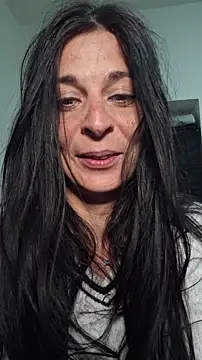 viola43 (F milf) - plug ass