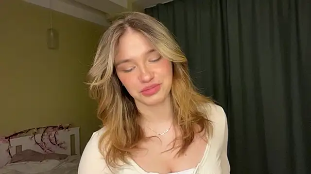 EarthaStinett Live Webcam on Stripchat