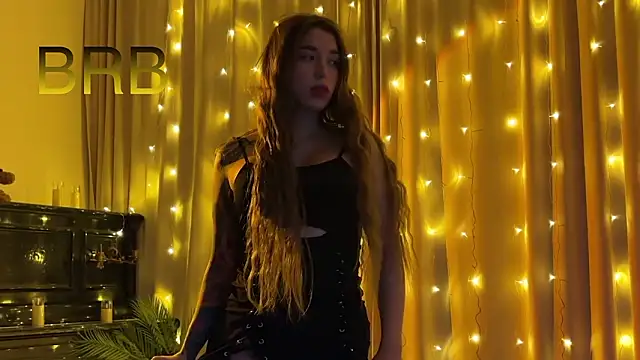 urmissalice Live Webcam on Stripchat