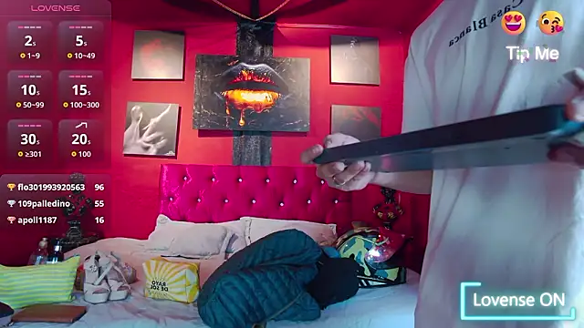 Luna_Dante_fox Live Webcam on Stripchat