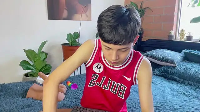 Andy_Belier23's live cam