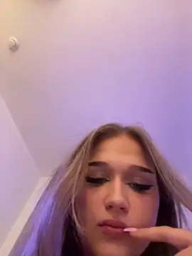 Hannah-2007's live cam