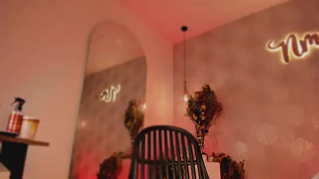 Nicolemorelli2 live cam profile