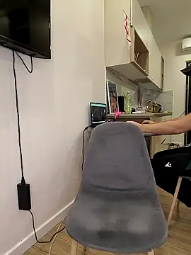 _kissmyass_ - _KissMyAss_'s free webcam - UK Sex Cams