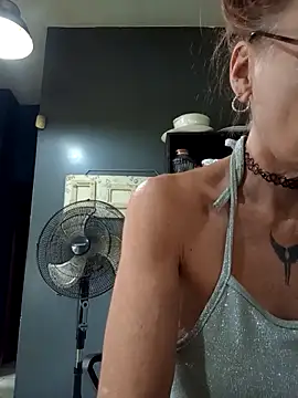 FrozenWaffle live sex cam