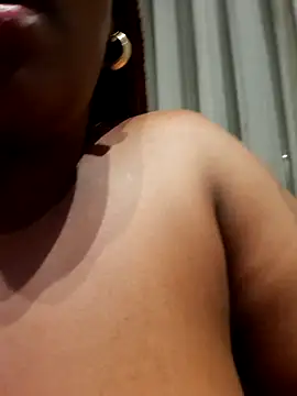 SWEETDOLLY29XX live sex cam