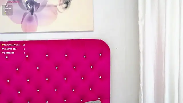 LoraDelNiro live sex cam