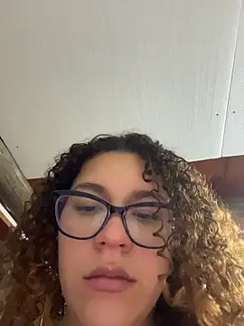 Webcam Model (Lolavenezia) is live