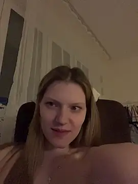 MaryHiggins live sex cam