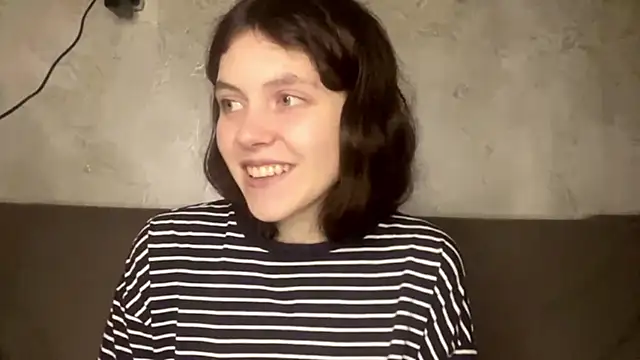 clarencepoggio - ClarencePoggio's free webcam - UK Sex Cams