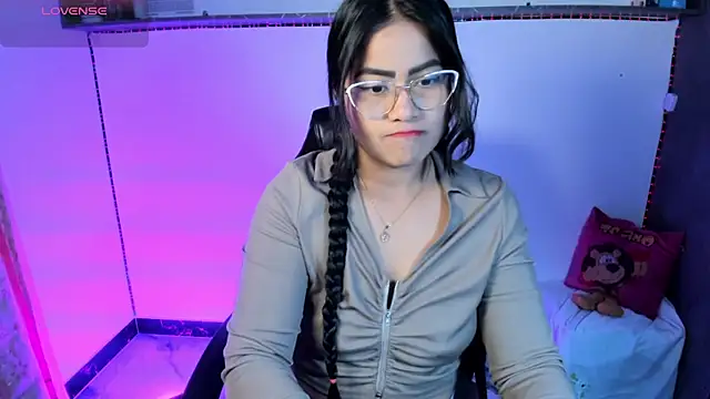 vickylatina_ - Vickylatina_'s free webcam - UK Sex Cams