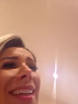 aureliadoux (Ask my age) - Buttplug Play......🍑💎⚡️⚡️⚡️