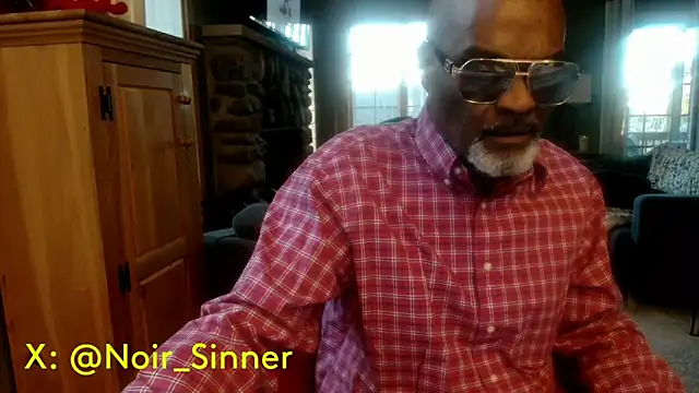 sinnernoir - Sinnernoir's free webcam - UK Sex Cams