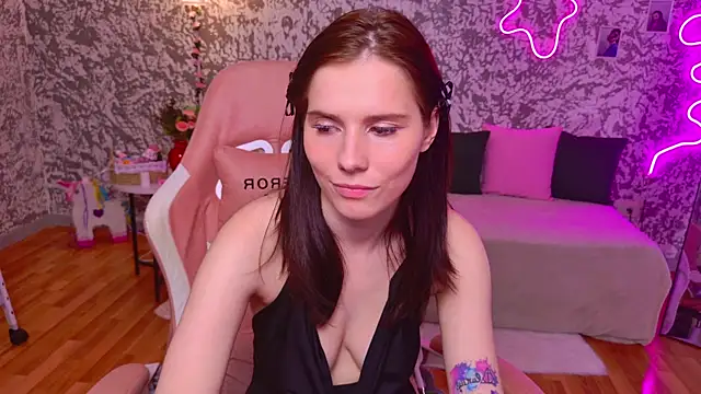 jinxmoon - JinxMoon's free webcam - UK Sex Cams