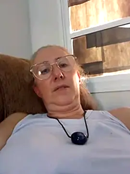 mileide980 - MILEIDE980's free webcam - UK Sex Cams