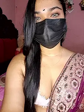 Webcam Model (ariya-03) is live