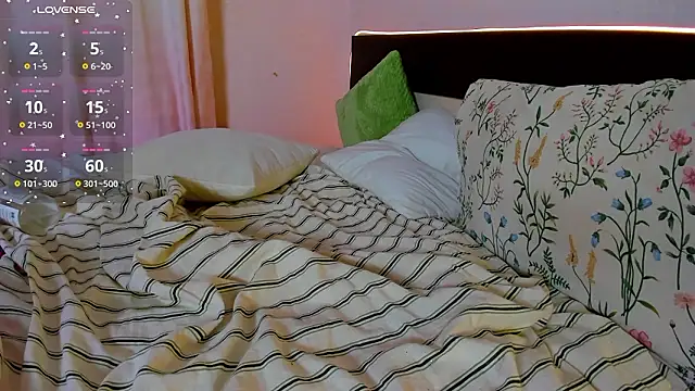 lexxxxxxi live sex cam