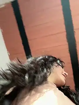 Webcam Model (ViolettaSummer) is live