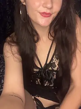 Webcam Model (SomeWhatFoxyX)  is live.Free join now!