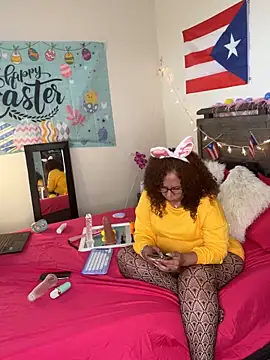 ladycreamypr2 - Ladycreamypr2's free webcam - UK Sex Cams