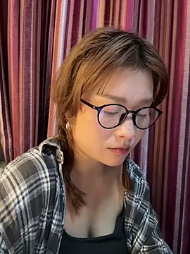 美女A-cola在线直播