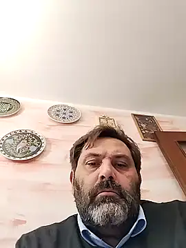 necroforo (M mature) - Senza masturbarmi e venire fino al goal