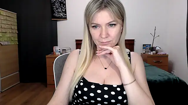 ParadiseAlina live sex cam