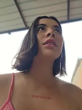 sweetnahoxxx - Sweetnahoxxx's free webcam - UK Sex Cams