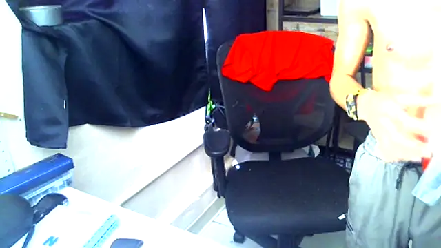 jhaycobxgarcia (M young) - to buy underwear to show