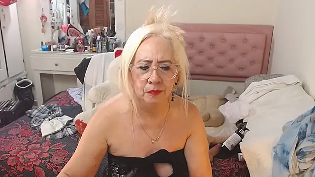 lucy_belle_bm webcam