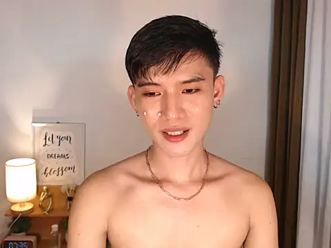 asian_dai (M young) - JUST WANT MY DAY HAPPY AND FUN.
