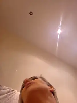 aureliadoux (Ask my age) - Buttplug Play......🍑💎⚡️⚡️⚡️