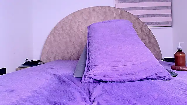 anisha_x live sex cam