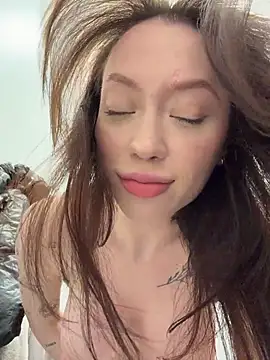 citylynx (F young) - Finger bra and shake tits