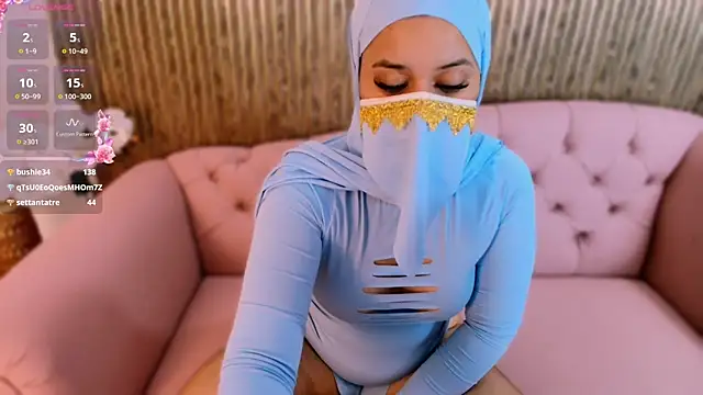 aminaa_kaarim (F teen) - Spit on tits + rub 💦🥥