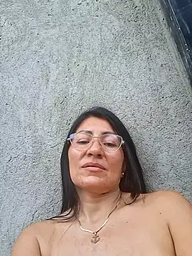 maturexxxnaughty from StripChat is Freechat