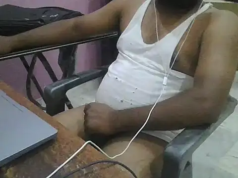 itguyhyd (Ask my age) - happy