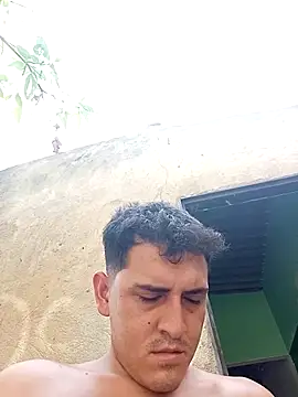 ginevere_20 - Ginevere_20's free webcam - UK Sex Cams