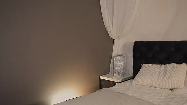 bella_alita - Bella_Alita's free webcam - UK Sex Cams