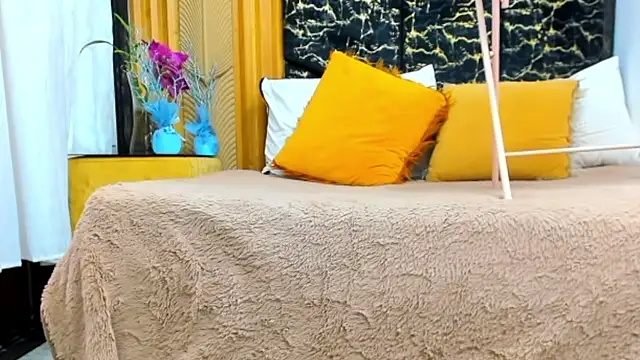 alaiaandgaia - AlaiaANDgaia's free webcam - UK Sex Cams