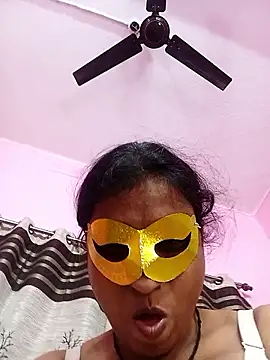 Webcam Model (Gullapi)  is live.Free join now!