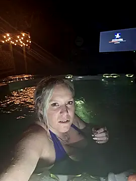 Bella_Squirts webcam