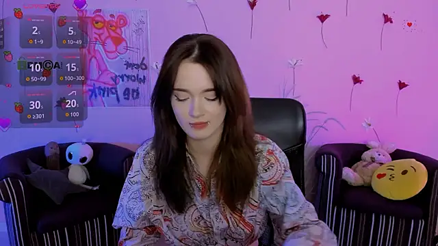 liana_kisses (F teen) - show ass