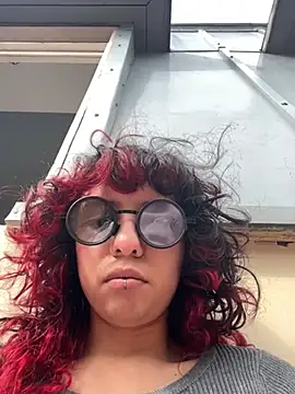 sweet_chaos (F young) - 😈 Flash tits 😈