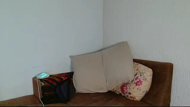 myamillor (F young) - naked teasing