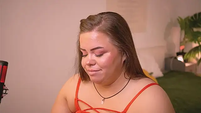 sheila_queen_ (F young) - SIT ON CAM WITH BARE ASS