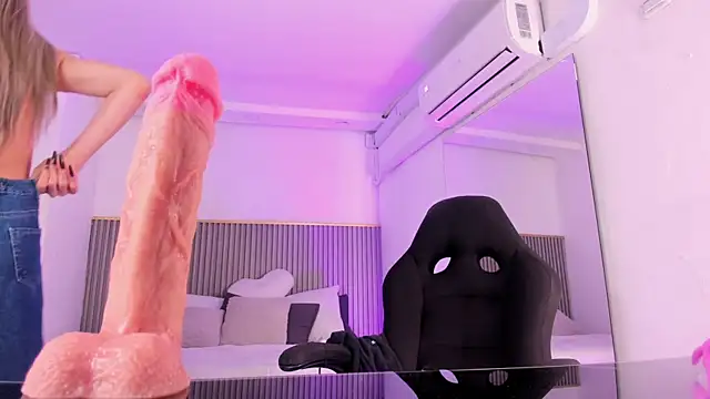 ashvalentine_ webcam