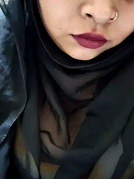 Webcam Model (Indian-Nazia)  is live.Free join now!