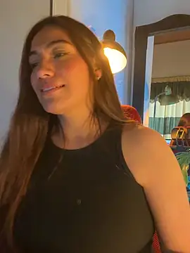 Webcam Model (emmily_d)  is live.Free join now!